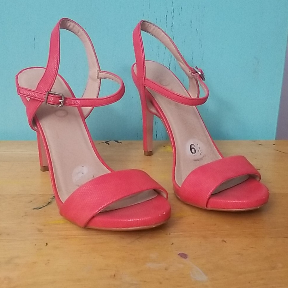 XOXO heels